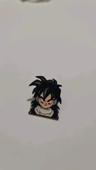 Pin de personaje anime estilo Goku - miniatura 1