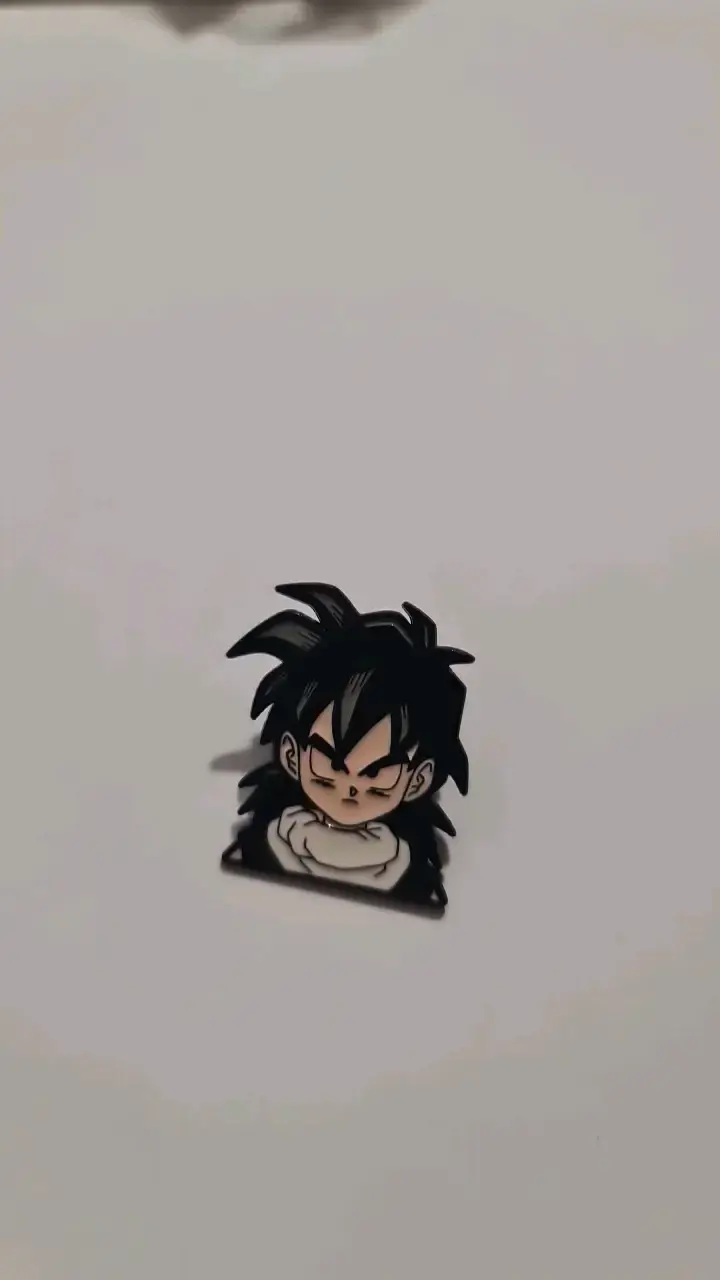 Pin de personaje anime estilo Goku - 3