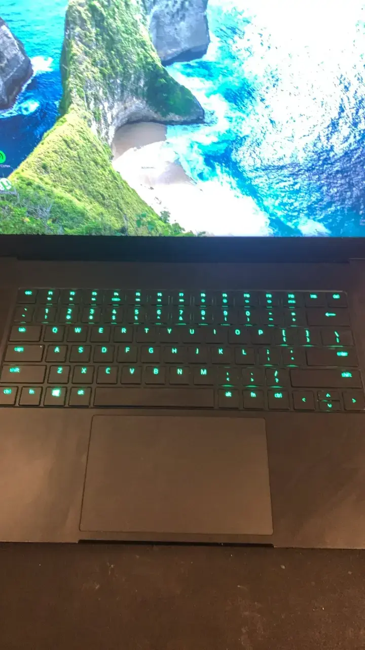 Laptop Razer Blade 15 con NVIDIA RTX 2080 super - 2