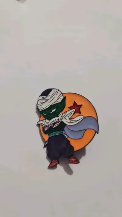 Pin de personaje anime con esfera del dragón - miniatura 3