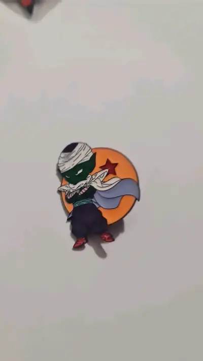 Pin de personaje anime con esfera del dragón - miniatura 4