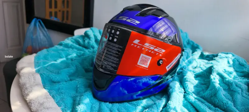 Casco de moto LS2 azul y rojo - 1