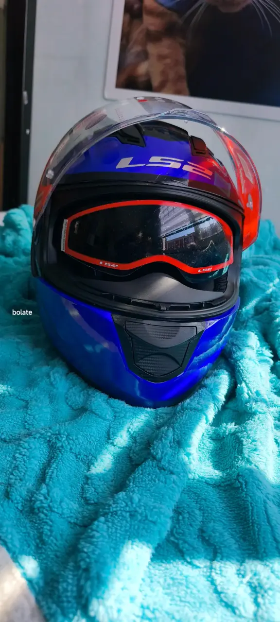Casco de moto LS2 azul y rojo - 3