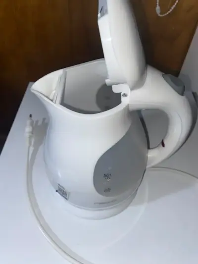 Hervidor eléctrico Recco 1.2L blanco - miniatura 2
