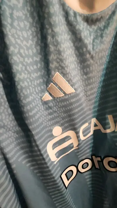Camiseta Adidas AEROREADY Celeste de Fútbol - miniatura 1