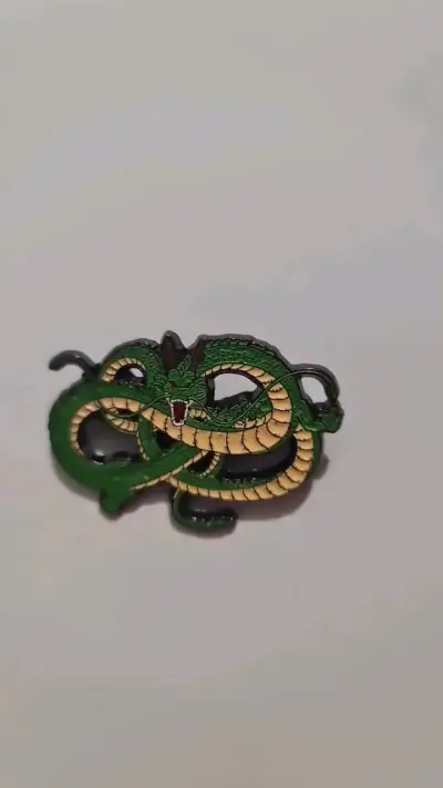 Pin de dragón verde estilo Shenron - miniatura 1
