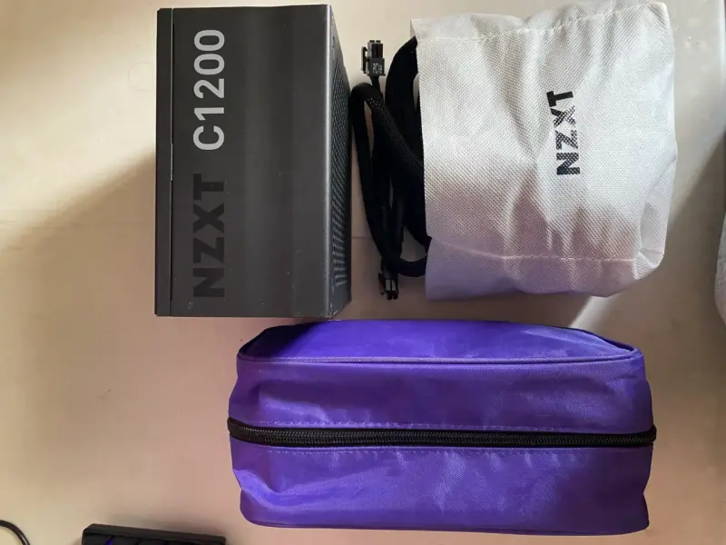 Fuente de Poder NZXT C1200 con Cables Modulares - 2
