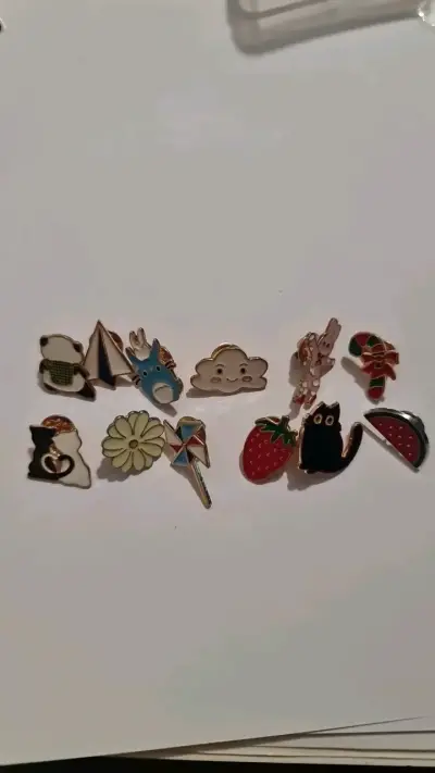 Set de pines decorativos variados - miniatura 1