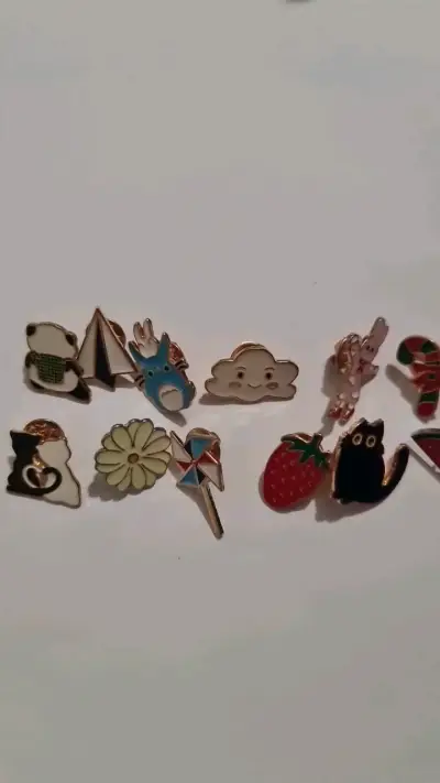 Set de pines decorativos variados - miniatura 2