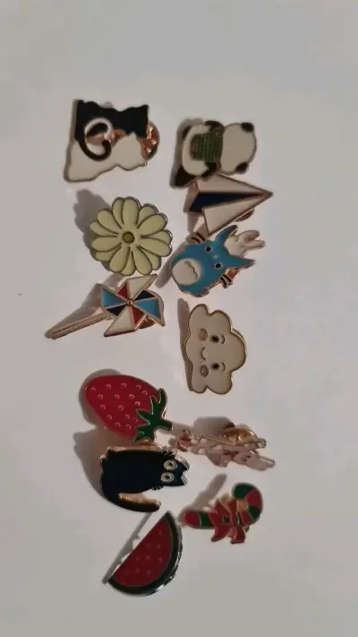 Set de pines decorativos variados - miniatura 4