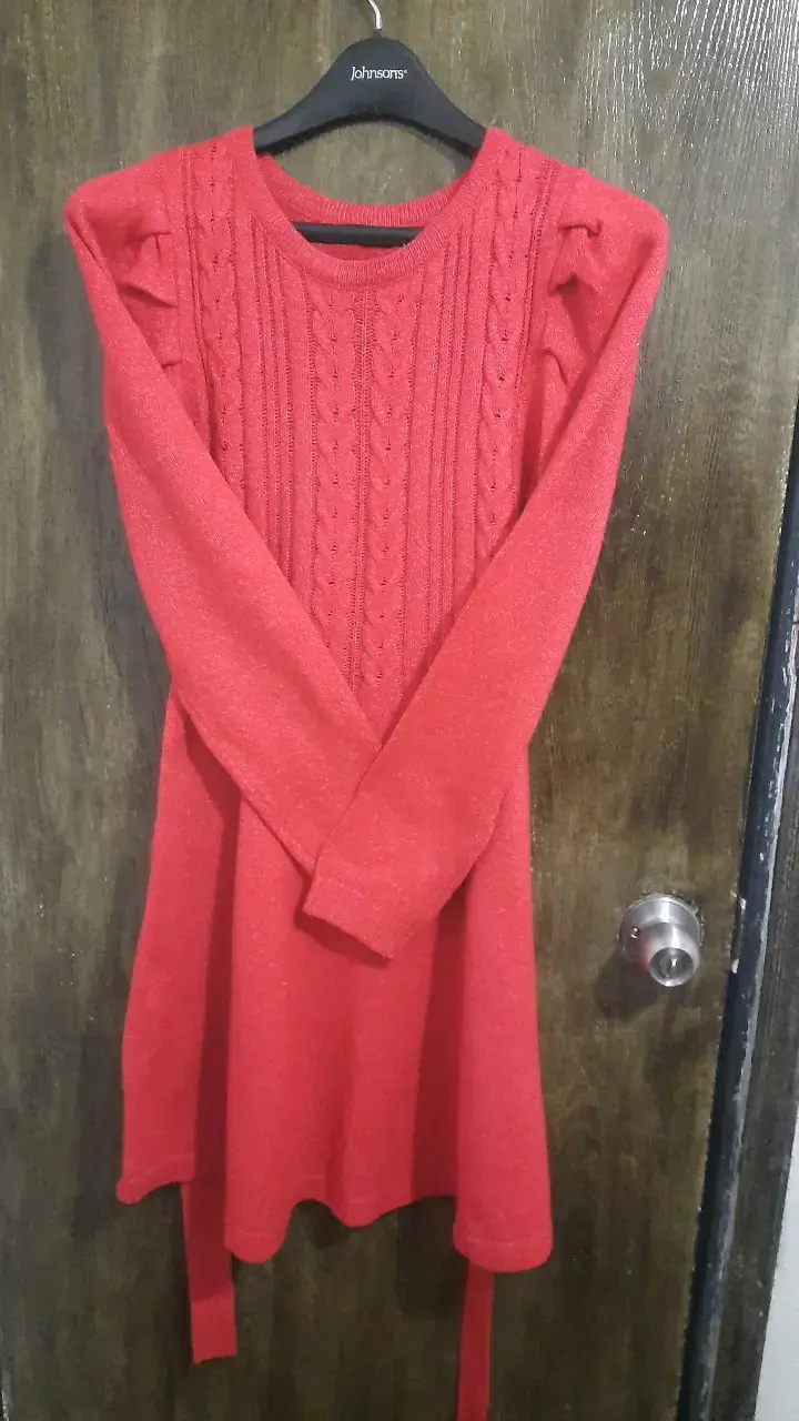 Vestido rojo de punto con lazo - 2