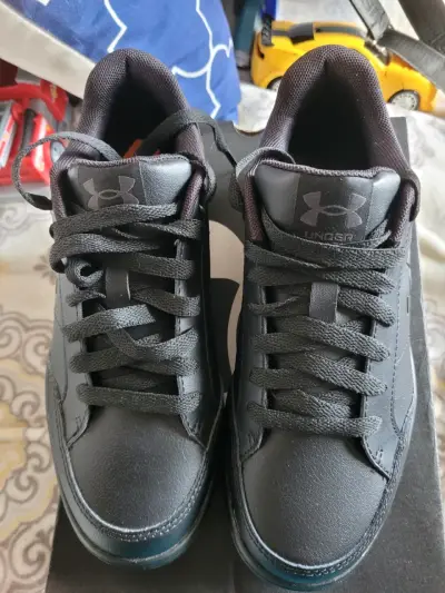 Zapatillas negras Under Armour casuales - miniatura 1