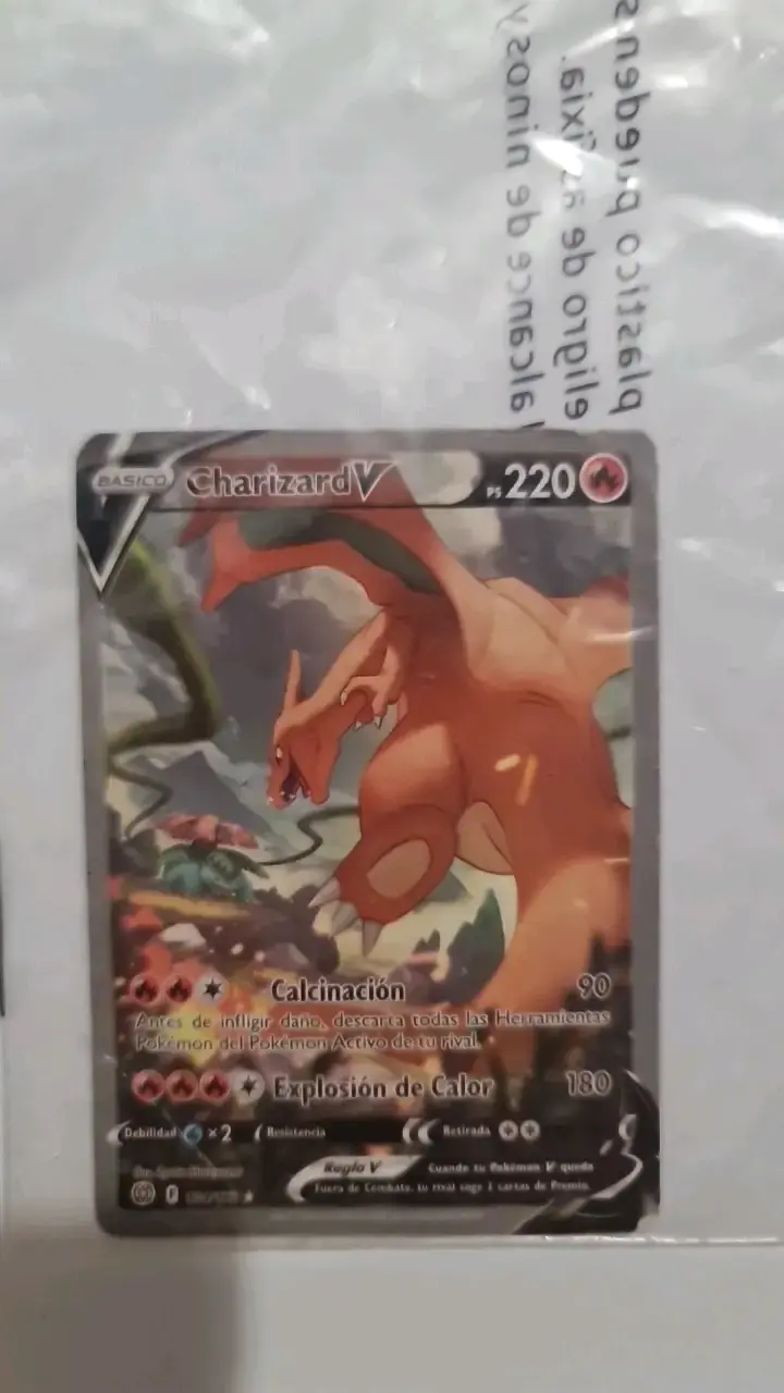 Carta Pokémon Charizard V Básico - 2