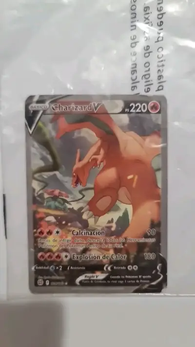 Carta Pokémon Charizard V Básico - miniatura 3