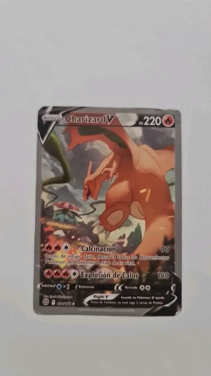 Carta Pokémon Charizard V Básico - 5
