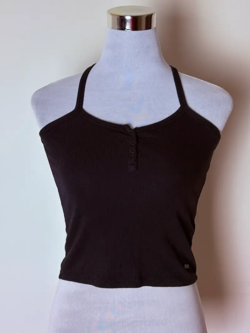 Polera Umbrale sin mangas negra con botones - 2