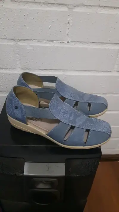 Sandalias de cuero azul para mujer - miniatura 2