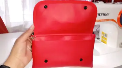 Billetera porta celular y tarjetas Minnie Mouse - miniatura 3