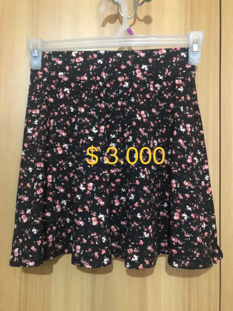 Blusa de mujer rosa con diseño floral - 5