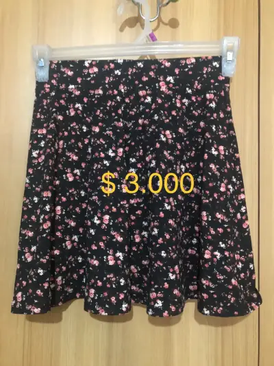 Blusa de mujer rosa con diseño floral - miniatura 5