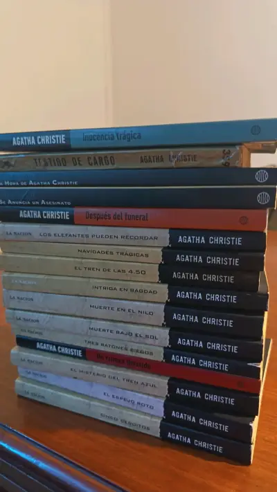 Colección de libros Agatha Christie edición La Nación - miniatura 6