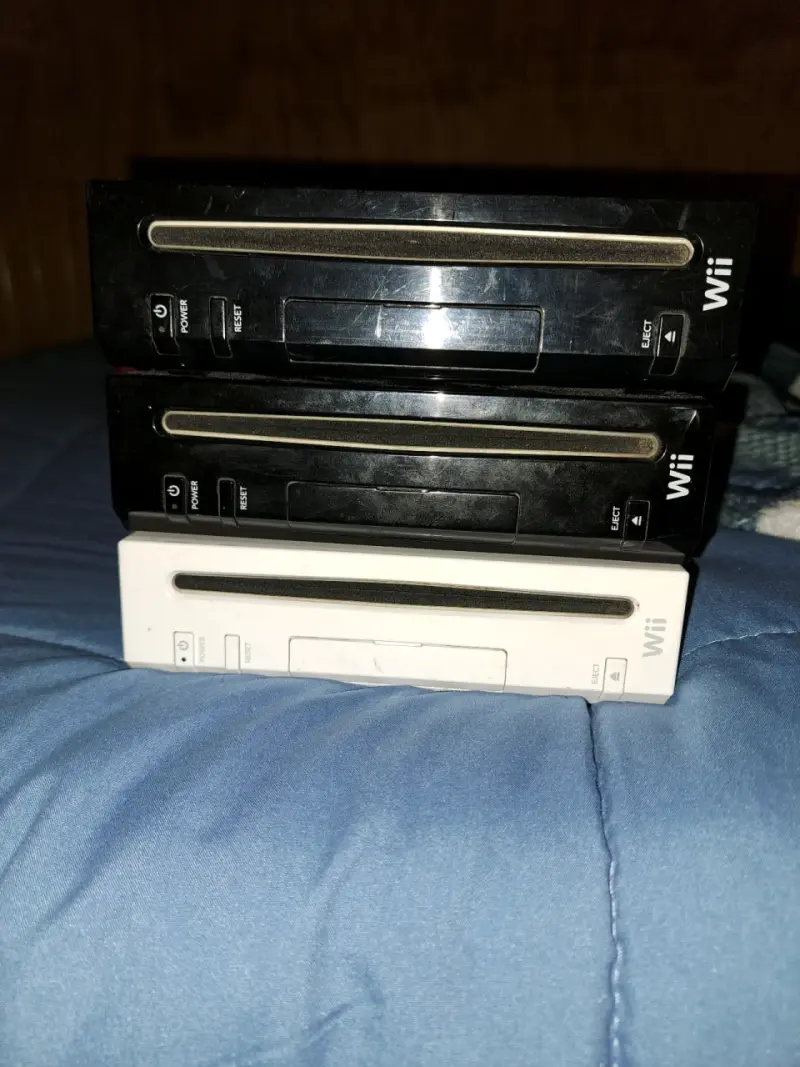 Lote 3 nintendo Wii con detalles, sin cables - 1