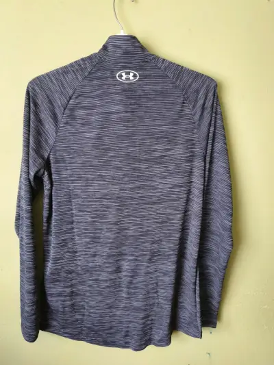 Polerón deportivo gris Under Armour para hombre - miniatura 2