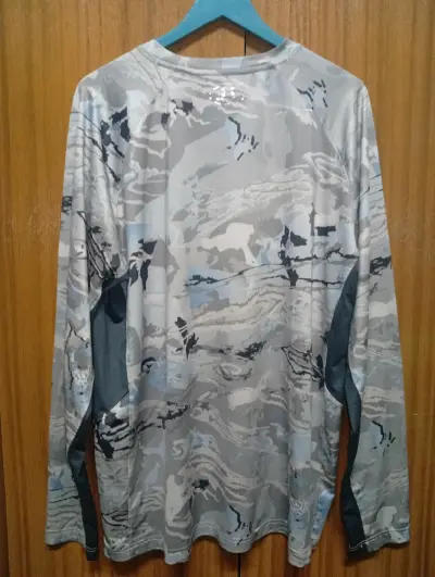 Polera deportiva camuflaje Under Armour - miniatura 3