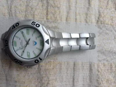 Reloj de pulsera plateado para hombre - miniatura 2