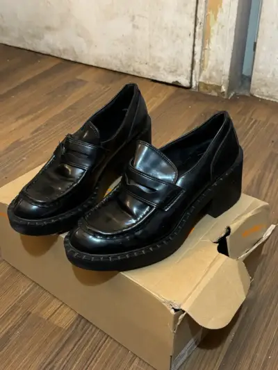 Zapatos negros H&M - miniatura 2