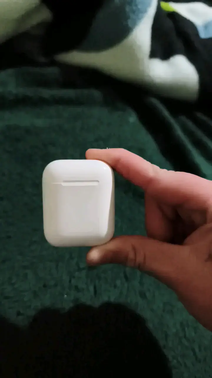 Audífonos inalámbricos con estuche de carga - 1