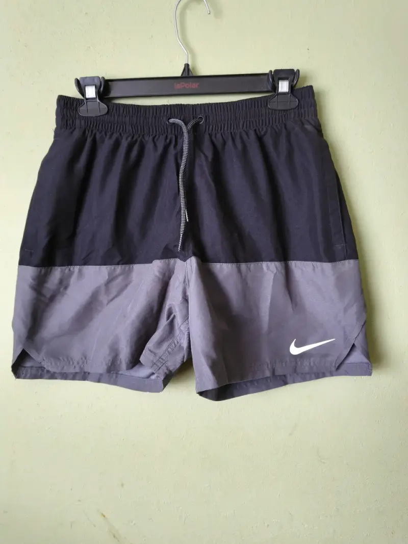 Shorts deportivos Nike bicolor para hombre - 1