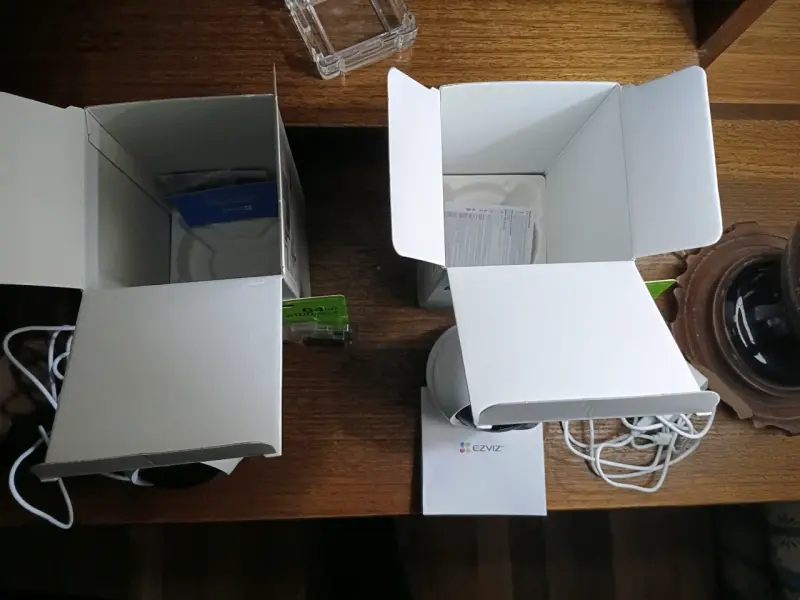 Cámara de seguridad EZVIZ 2K con tarjeta SD 64GB - 2