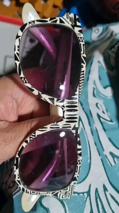 Gafas de Sol Aeropostale Estilo Tribal - miniatura 1