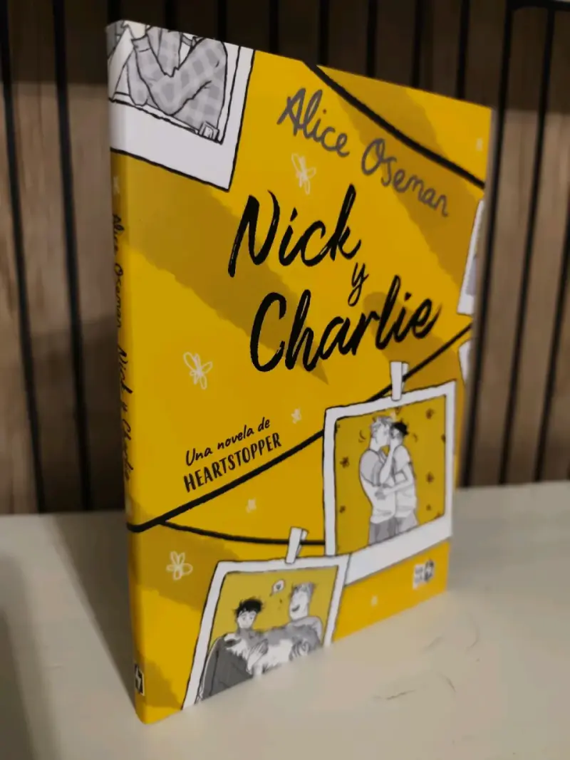 Libro 'Nick y Charlie' de Alice Oseman