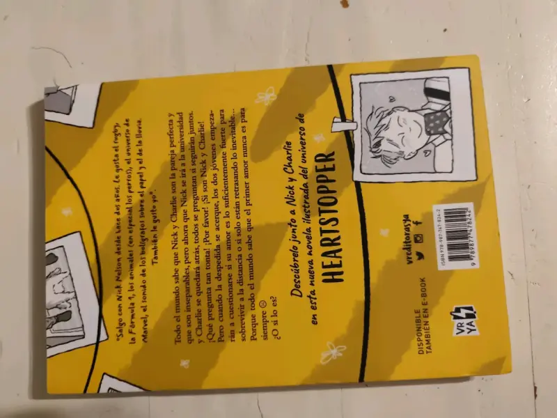 Libro 'Nick y Charlie' de Alice Oseman - 2