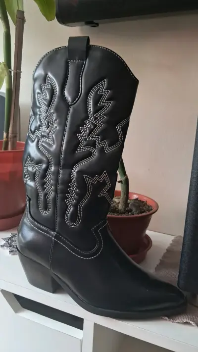 BOTAS TEXANAS HILO BLANCO - miniatura 1