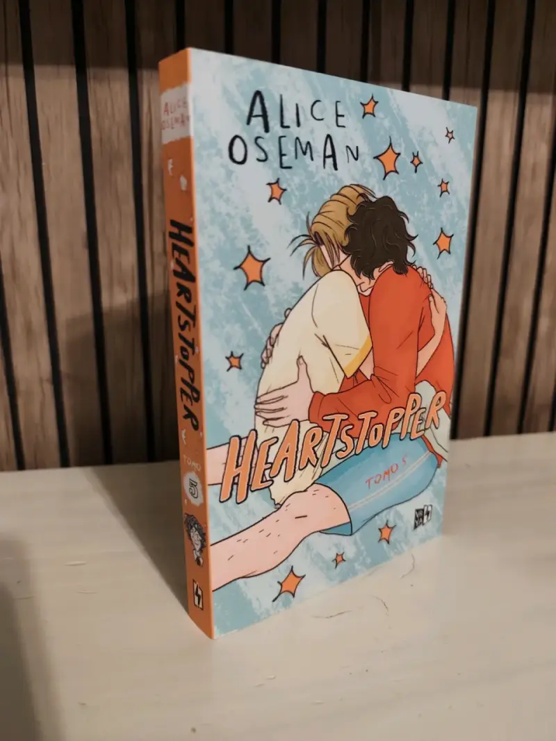Libro Heartstopper Tomo 5 de Alice Oseman