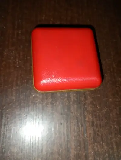 Reloj despertador vintage plegable rojo - miniatura 2