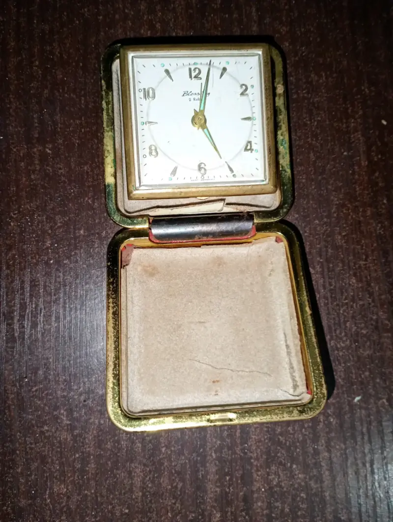 Reloj despertador vintage plegable rojo - 3