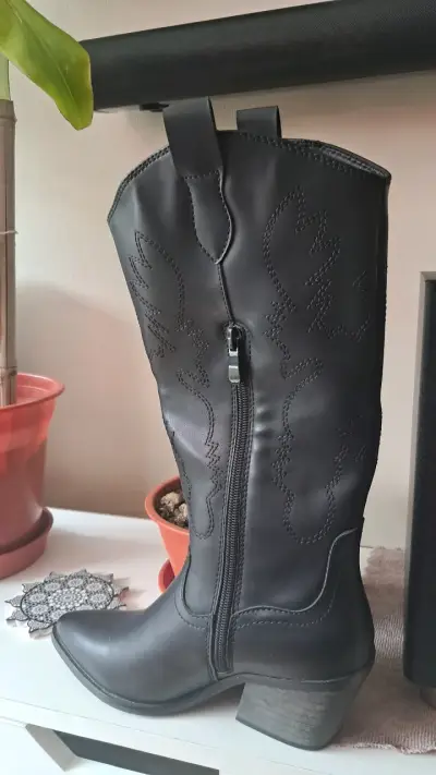 BOTAS TEXANAS HILO NEGRO - miniatura 2