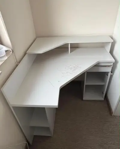 Escritorio Esquinero Blanco con Estantes - miniatura 4