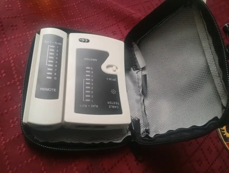Probador de cables RJ45 RJ11 con estuche - 1