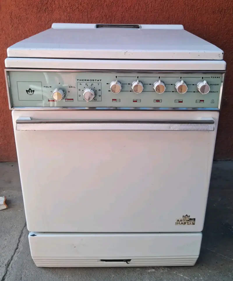 Cocina a gas vintage Arthur Martin en buen estado - 1