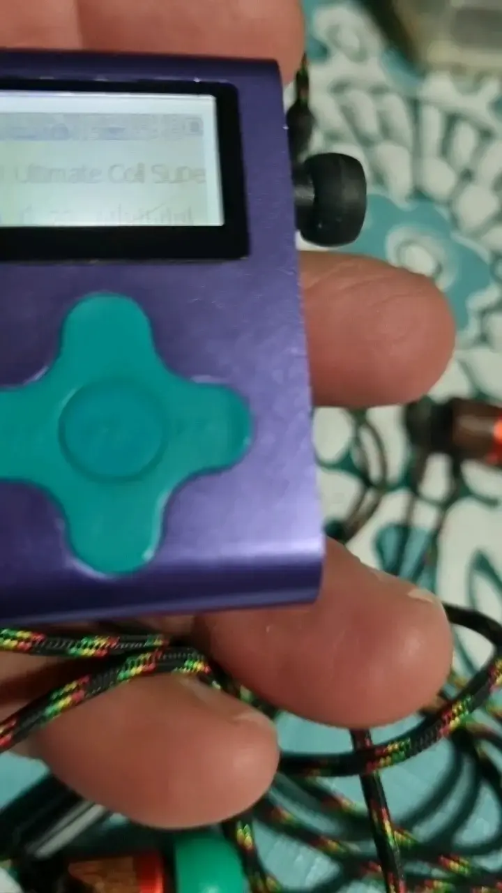 Reproductor MP3 Eclipse Fit Clip 4GB Morado - 6