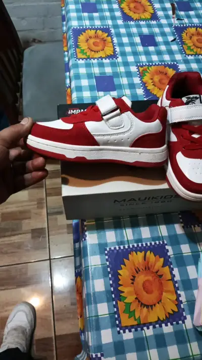 Zapatillas deportivas rojas para niños - miniatura 2