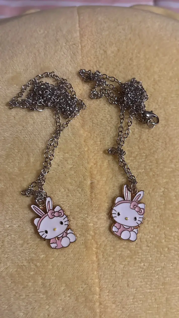 Collares con colgante de gatito rosa
