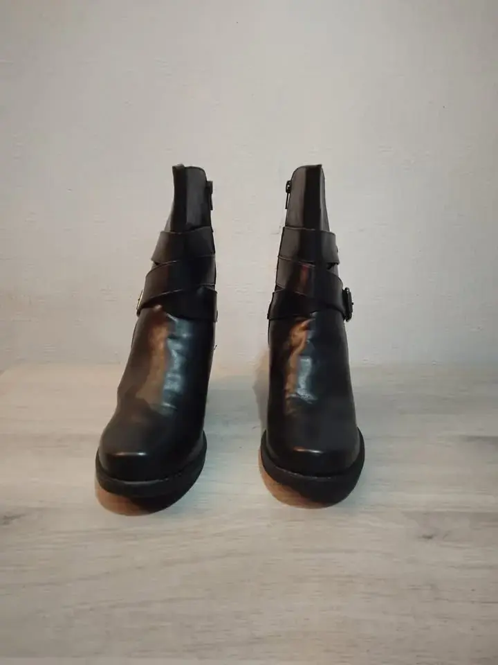 Botines de cuero negro con hebillas para mujer - 3