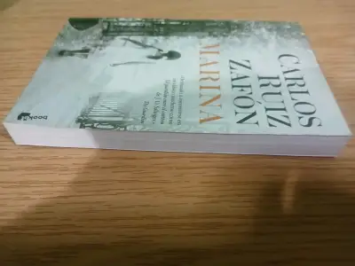 Libro 'Marina' de Carlos Ruiz Zafón en buen estado - miniatura 6