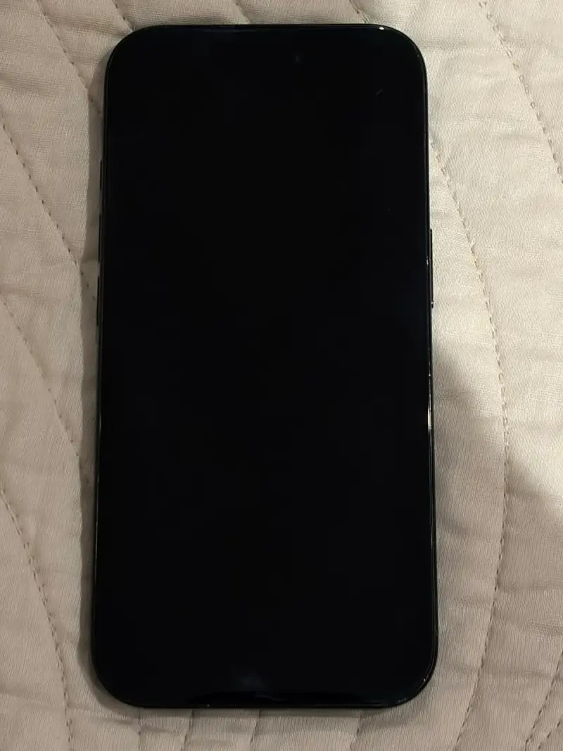 iPhone 16 - 256gb negro menos de un año de uso - 3